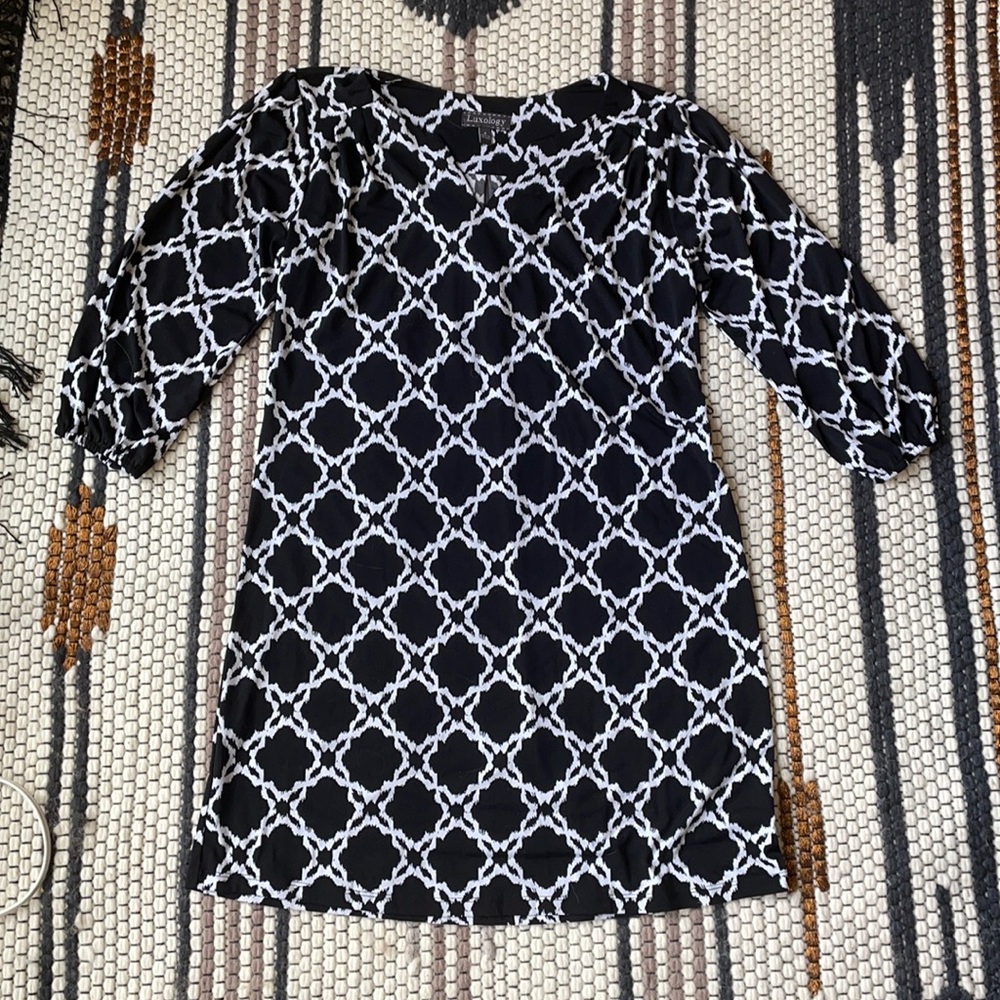 Tunic dress black and white